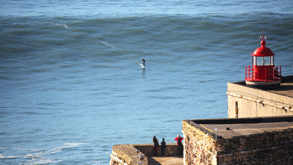 Fliteboard eFoil on the big waves of Nazaré Portugal